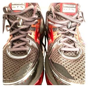 Brooks Adrenaline-GTS 17